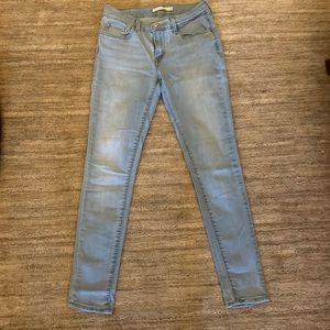 Levi Straus Co. light wash skinny jeans